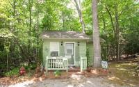 Bee's Knees - Bed and Breakfast
