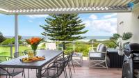 Jones Waterfront Beach Escape - Bed and Breakfast
