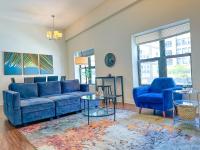 McCormick Place 420 friendly 3b/2b with optional Parking for up to 8 guests - B&B