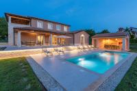 Villa Vita Pazin pet friendly for up to 8 people with private pool & playground in Central Istria - Chambres d'hôtes Pazin