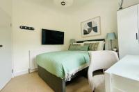 Luxury House - 2 x Double Beds w Ensuites - B&B Spon End