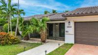 Tropical Oasis with Heated Pool and BBQ - B&B