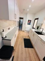 Newly Renovated Luxury Studio in Harborne Lane by Queen Elizabeth Hospital R3 - Chambres d'hôtes Birmingham