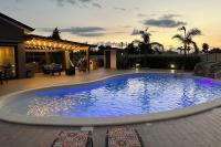 Villa El Secreto, Luxury con piscina, sauna e idromassaggio, 4 camere e 3 bagni, vicina al mare e montagna - B&B Borgetto