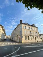 Charmant Appartement dans le centre ville, à 2 minutes du Palais - B&B Compiègne