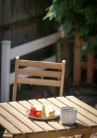 Newly Refurbished 2-Bed with Patio, Netflix & Wi-Fi - Ferienwohnung
