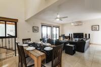 Villa Vounos - 5 Bedroom all en-suit with pvt pool - Ferienwohnung Pissoúri