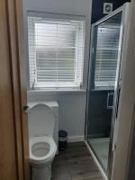 Cosy Modern 2 bed Garden view appartment, Parking, TV Wifi - B&B Aberdeen