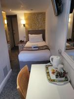 Camera Singola con Bagno Interno