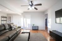 ABODE ON ATLANTIC - Spacious 2BD in the Heights - B&B Peoria