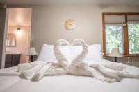 HEIGHTS HOMESTEAD - a farmhouse style cottage - Bed and Breakfast