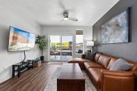 Beautiful, Opulent Central City 1BD1BA- Amenities! - B&B