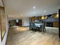 Sunshine three bedrooms Apartment - B&B Insch