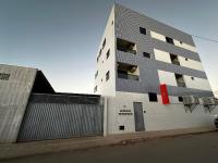 Lindo apartamento de 2/4 com ar condicionado em prédio familiar - B&B