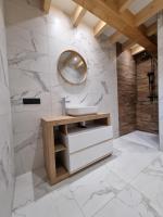 Gîte des Capucines avec borne de recharge pour voiture électrique - B&B Noirétable