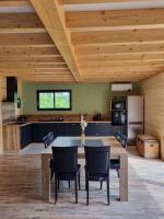 Gîte des Capucines avec borne de recharge pour voiture électrique - B&B Noirétable