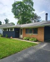 3 bedrooms 2 bathrooms, free Driveway parking, 2 min to Ohio state Univrrsity, AC, free wi-fi, washer and dryer, ExpoCenter, Bus stop, University shuttle, Riverside Methodist Hospital - B&B
