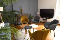 Cholet, en Centre-Ville et Spacieux, Proche du Parc du Puy DuFou - B&B Cholet