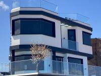 Villa Poseidon Corralejo with Private Heated Pool, Sauna and Stunning Volcano Views by Amazzzing Travel - Ferienwohnung