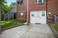 Garden Style Apt in Hyattsville - B&B