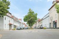 Stilvolle Wohnung mit Loggia im Stadtzentrum - Kingsize Bett - Smart TV - Netflix - 60qm - 24h Check-In - Bed and Breakfast