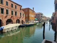 Luxury Apartments Riva Vena VISTA CANALE - B&B Chioggia