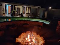 Villa Malini - Bed and Breakfast Sleman