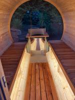 Charming retreat with hot tub and lake terrace - B&B Hilderstone