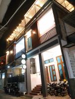 Ador 46 Homestay Syariah & Kost - B&B Mergan