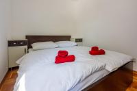 Appartement met Uitzicht op het Zwembad 