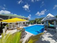 Jolie maison de vacances - B&B Malgrétout