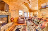 Blue Ridge Mountain Cabin Rental with Fire Pit! - B&B