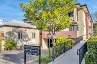 Bright 2-Bed with Private Balcony & Serene View - B&B