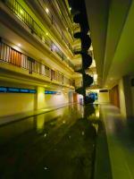 24'HR CHECK IN H'FLOOR SARADISE ECHELON KUCHING LUXURY BALCONY CONDO FACING AIRPORT 3R2B-2Cpark - Chambres d'hôtes Kuching