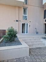 Blue apartment nearby Amethyst & Vivo Mall - B&B