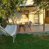 Mary's Home 2 - Bed and Breakfast Asprokklísi