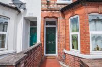 Luxury 2 Bed in Reading - Free Parking & Fast Wi-Fi - Chambres d’hôtes Reading