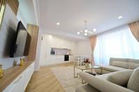 FLH - SIBIU - The Evolution LUXURY Apt - 2 Bedrooms, 1 Livingroom, 2BA with 3 ACs Units and Panoramic view - Sleeps 6 - Shopping City Mall - Chambres d’hôtes Şelimbăr