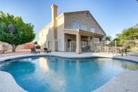 Heated Pool and Fire Pit Family Home in Chandler - B&B