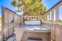 Yucca Valley Oasis with Hot Tub, Near Joshua Tree! - B&B