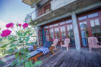 Deluxe Double Room with Balcony & Ella Rock View