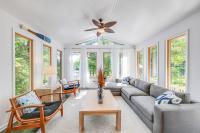 Waterfront Urbanna Home with Private Dock and Pool - B&B Urbanna