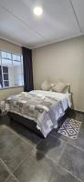 Deluxe One-Bedroom Apartment