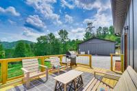 Hot Tub and Mtn Views Pet-Friendly Englewood Cabin - B&B Tellico Plains