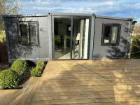 Adorable little container house - B&B Hastings