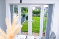 3 Bedroom House Manchester with en-suite Free Wifi and Parking - Chambres d'hôtes Manchester