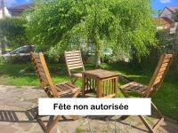 J1 St-Quentin-en -Yvelines Studio en Rez de jardin avec parking - B&B Trappes