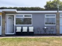 Ocean Days Chalet 56 - B&B