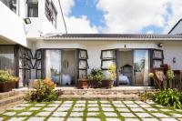 5-Bedroom Charming Coastal Home in Plettenberg Bay - B&B Plettenberg Bay
