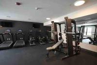 Opulence in Olive with Free Parking plus EV Plug, 2 BR 2 baths Suite, 5 beds and Sleeps 8 - Ferienwohnung